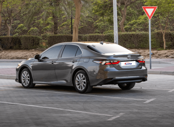 Toyota Camry 2024 Sedan for Rent – Reliable Mid-Size Car | 7cars Rental Dubai